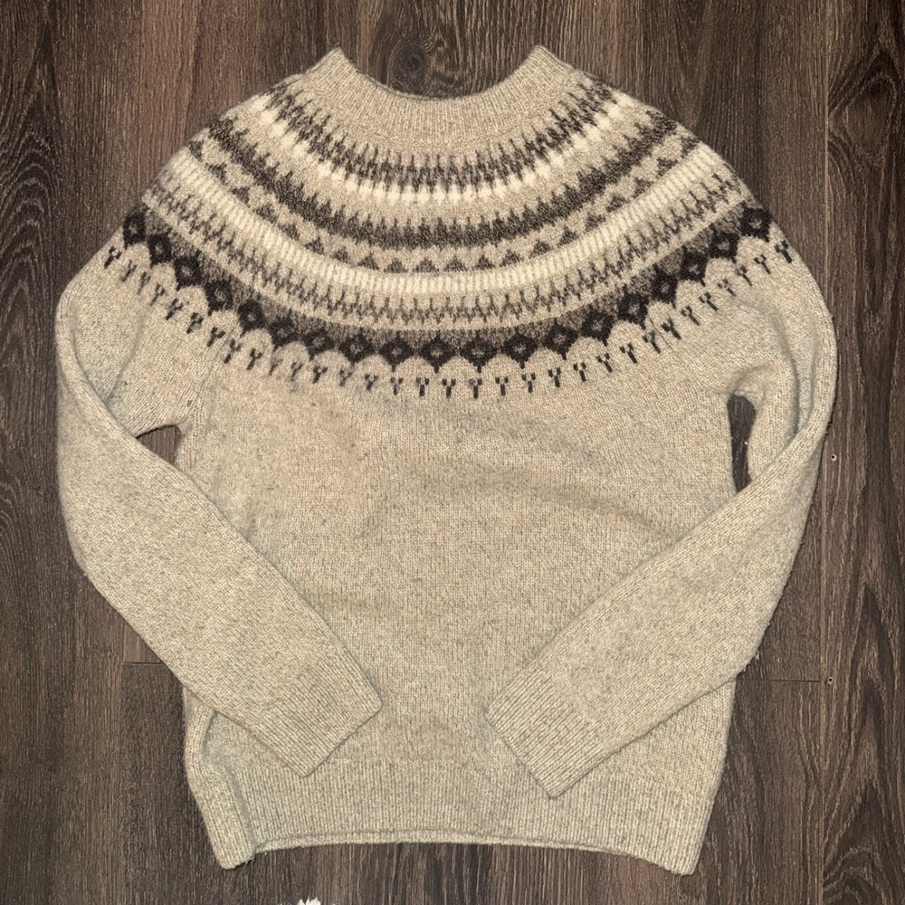Abercrombie & Fitch Knit Sweater